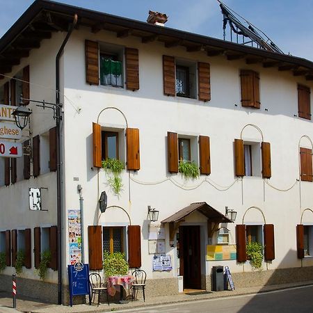 Albergo Ristorante Borghese Montereale Valcellina Extérieur photo