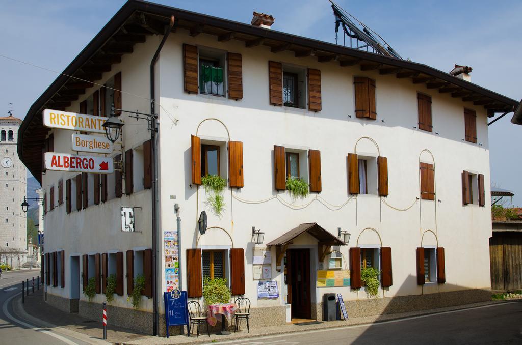 Albergo Ristorante Borghese Montereale Valcellina Extérieur photo