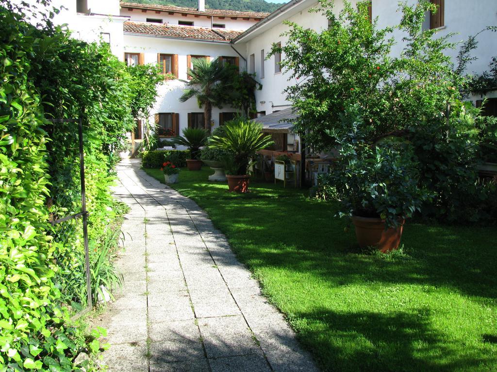 Albergo Ristorante Borghese Montereale Valcellina Extérieur photo